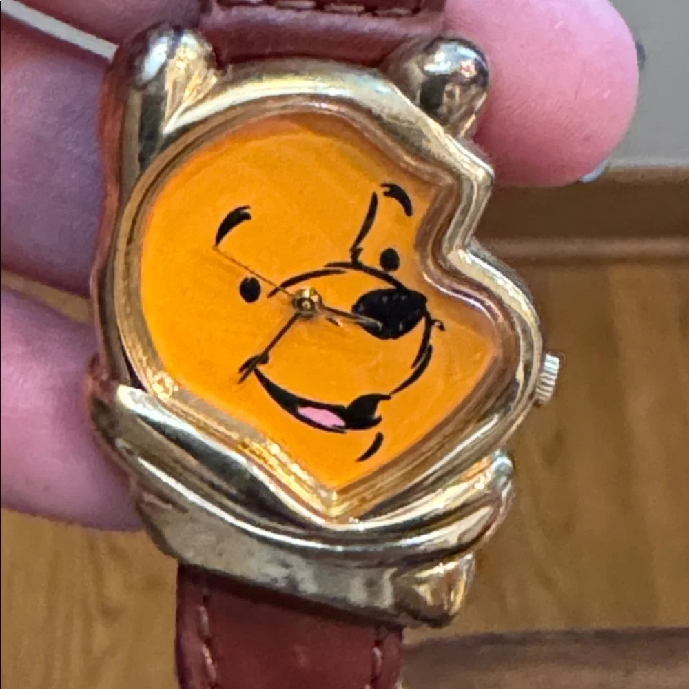 Vintage Winnie the Pooh Watch – Gold Tone, Braided Leather Band